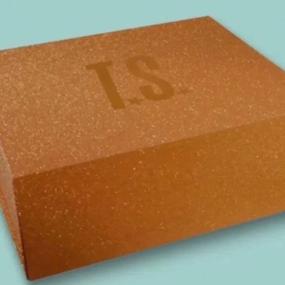 Never Opened- Taylor Swift Life of a Showgirl Cardigan Box Set - Picture 2 of 9